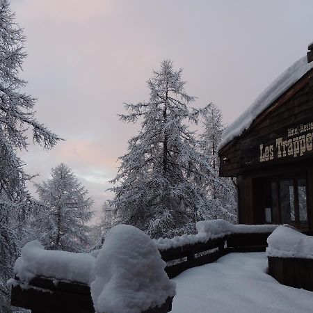 Hotel Les Trappeurs Les Orres Exterior photo