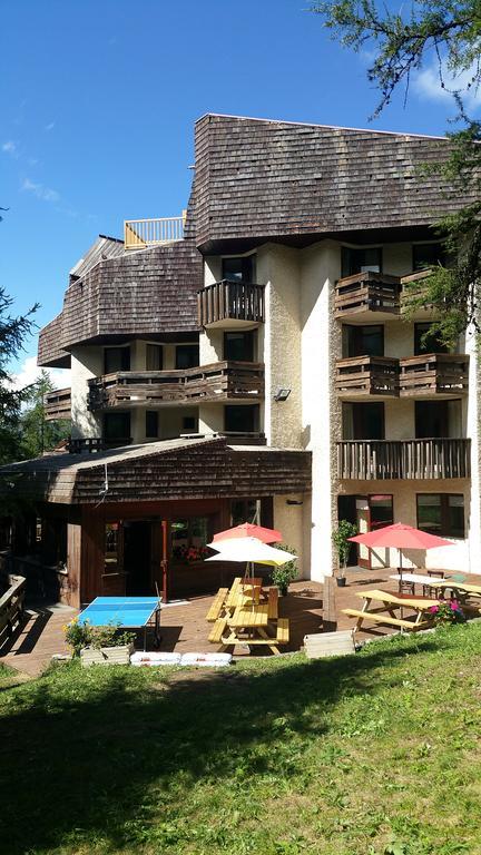 Hotel Les Trappeurs Les Orres Exterior photo
