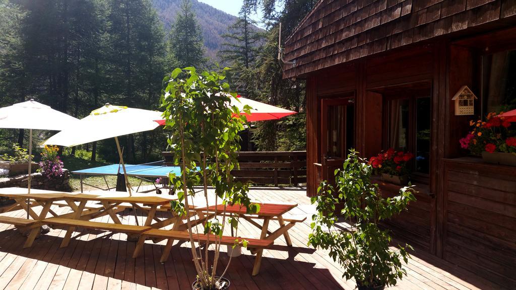 Hotel Les Trappeurs Les Orres Exterior photo