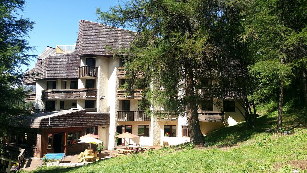 Hotel Les Trappeurs Les Orres Exterior photo